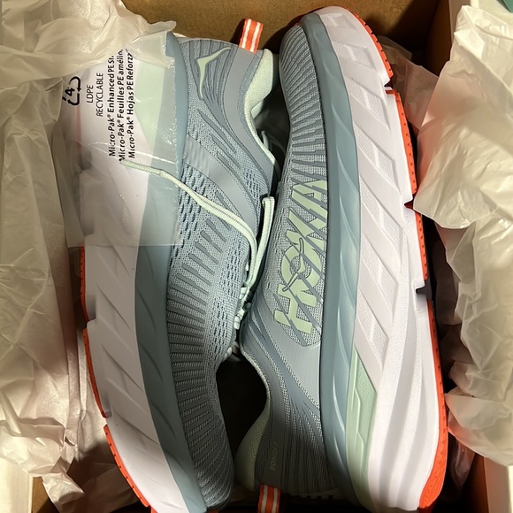 HOKA ONE ONE® Bondi 7 Women’s Sneaker - Picture 6 of 8